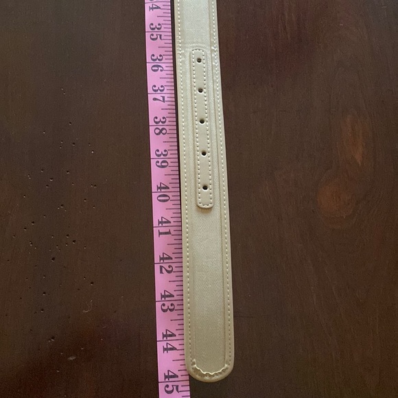 LOFT Outlet NWT Tan Belt, Large, 45” long, 1.5” wide, never worn. - Picture 5 of 6